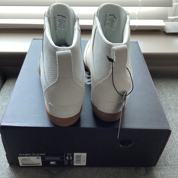 SOREL Out N About Wedge Bootie (Women) 8.5M - Picture 9 of 9
